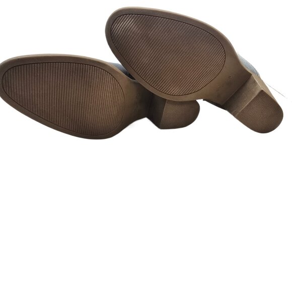 Qupid Women’s Ash Gray Block Heel Pointed Toe Ankle Booties Size 7.5 - Picture 8 of 8
